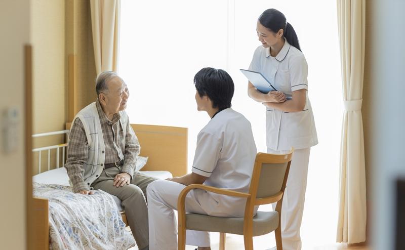 介護老人保健施設での医師の役割と業務内容