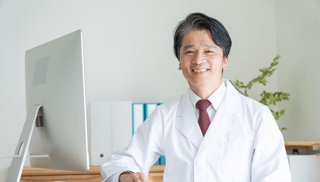 50代以上でベテランの医師の写真