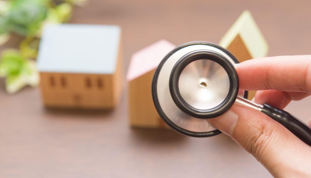 訪問診療医の年収はなぜ高い？｜病院勤務医との違いや報酬を最大化する求人の見極め方