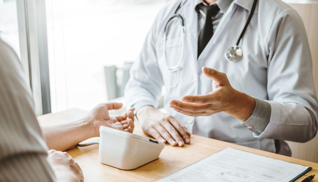 在宅医療で稼ぐ医師の共通点：報酬体系と効率的な経営・勤務のコツ