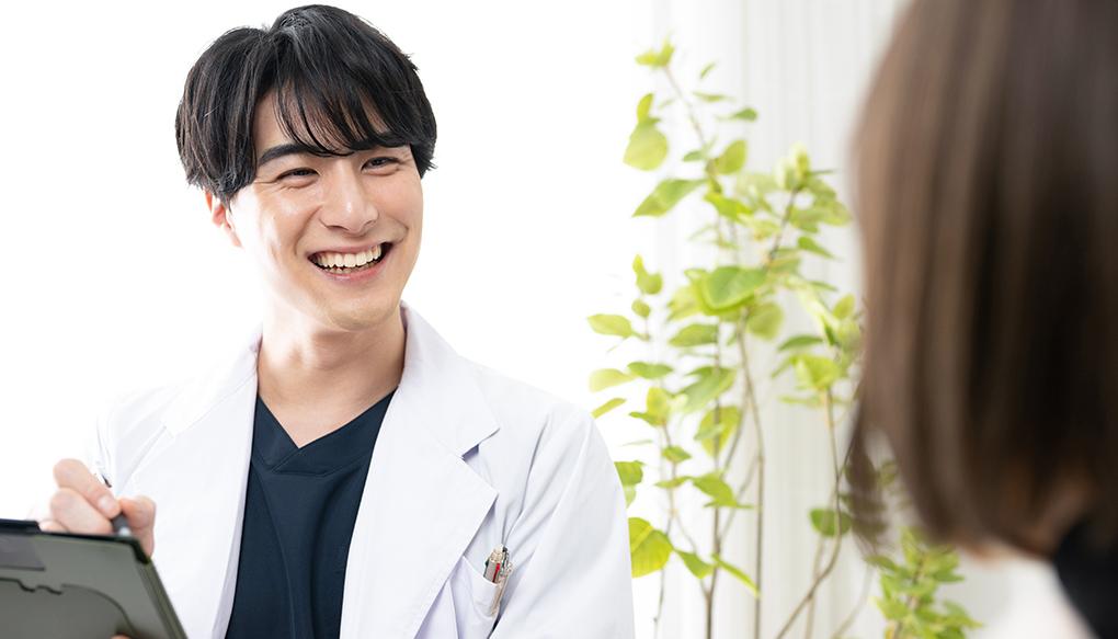 美容外科医の働き方とキャリアパス：転科・転職のメリットや注意点