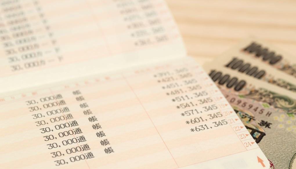 医師の給料が下がる時代の生存戦略。2026年版・年収不安を解消するために今すぐ実践すべき4つのこと