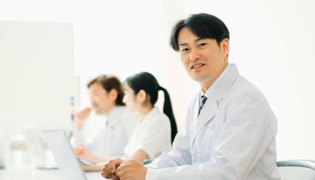 医師のセカンドキャリアを豊かにするために。定年後や急性期を退いた後の「新しい活躍の場」の探し方